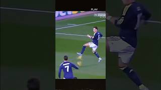 Mesut Ozil bounce 😅 football soccer shorts [upl. by Yetsirhc19]