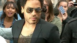 Lenny KRAVITZ à Paris Fashion Week 29 June 2014 Saint Laurent Show [upl. by Ennasirk]