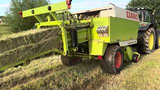 CLAAS Quadrant 1150 knotter [upl. by Alayne474]