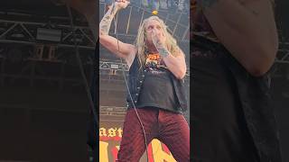 Sebastian Bach Hits Guitarist Brent Woods In The Head With His Microphone fail skidrow pieceofme [upl. by Dier]