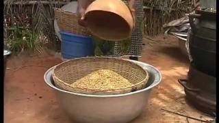 Cashing in with parboiled rice video in Moore language [upl. by Cornelius]