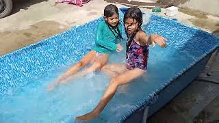 tomando banho de piscina na casa de Maria Eduarda mundo da Esmeralda [upl. by Ruzich]