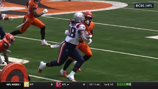 Rhamondre Stevenson finishes 14yard run with strong stiff arm [upl. by Enneirb]