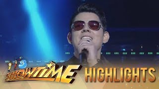 Its Showtime Richard Gutierrez serenades the quotmadlang ladiesquot [upl. by Norved]