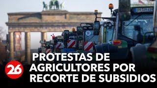 Alemania  Protestas de agricultores por recorte de subsidios [upl. by Arnold]