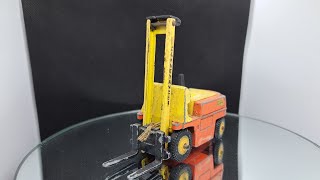 Diecast Restoration Dinky Toys Conveyancer fork lift truck No404 196779 [upl. by Weatherley]