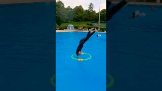 Wer macht den KRASSESTEN Trick in den SCHWIMMRING👀 splashdiving challenge backflip [upl. by Quince]