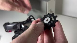 Tuto comment remplacer des galets Shimano Ultegra R8150 par des galets CyclingCeramic [upl. by Aronos]