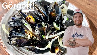 Moules Marinière  Mussels steamed in White Wine 🇧🇪 classic [upl. by Suolhcin860]