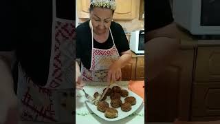 POLPETTE DI MELANZANE E SALSICCIA CON CUORE FILANTE [upl. by Nnilsia736]