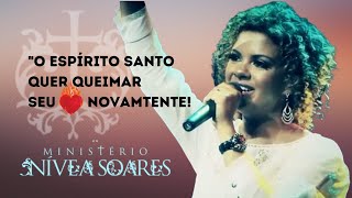 Nívea Soares  Em Tua Presença  Ao Vivo [upl. by Bocyaj400]