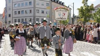 Herbstfest ErntedankFestzug durch Rosenheim [upl. by Nanis]