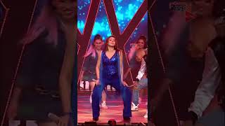 Vaaste Dance Dhvani Bhanushali Live [upl. by Aleacin]