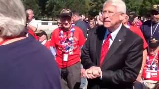 Despite ‘closed’ sign veterans visit WWII Memorial [upl. by Cummine]