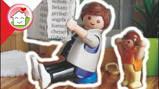 Playmobil po polsku Tata korzysta z nocnika  Rodzina Hauserów [upl. by Eirb]