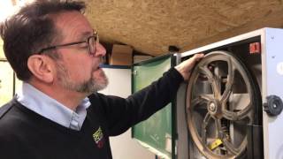 RECORD POWER BS400 BAND SAW BLADE SETUPCHANGE [upl. by Revned]