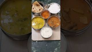 टिफिन बनवणे महत्वाचे आहे कि टिफिन खाणे youtubeshorts shorts food cooking tiffin viral foodie [upl. by Kingdon]