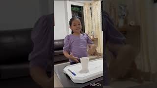 Physics for Kids Static electricity Sara Castillo Miranda [upl. by Eidda86]