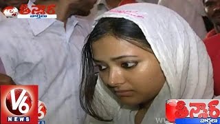 Swetha Basu Prasad went back to her mother with courts verdict  Teenmaar News [upl. by Mcnally90]