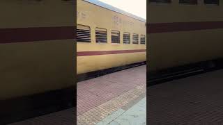 CIRCAR EXPRESS DEPARTING FOR RAJAHMUNDRY train eastgodavari vandebharatexpressfullspeed shorts [upl. by Lanor300]