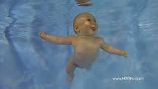 Babyschwimmen Unterwasserfotos im Babyschwimmkurs [upl. by Kylie]