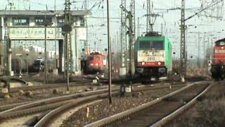 Eisenbahnverkehr Köln Gremberg mit HGK DE12 Mak 1024 Veolia BR185 BR294 und ATC BR186 [upl. by Ytiak]