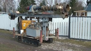 Brunnen bohren mit fahrbarer Bohrmaschine Teil 2 portable water well drilling machine in action [upl. by Call]