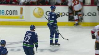 Canucks Vs Flames  Daniel Sedin 52 Goal  041010  HD [upl. by Etterb]