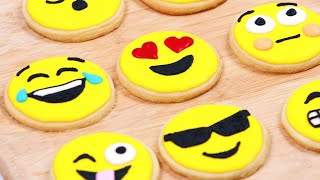 HOW TO MAKE EMOJI COOKIES  NERDY NUMMIES [upl. by Leinahtan]