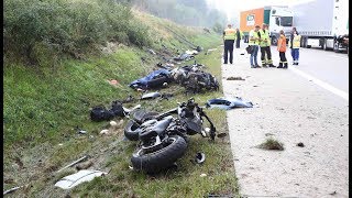 HORRORUNFALL Vier getötete Motorradfahrer auf A9 [upl. by Peery]