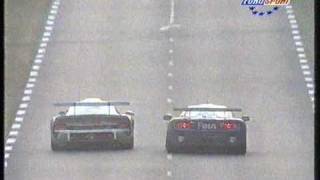 Porsche GT1 versus McLaren F1 GTR Le Mans 1996 [upl. by Annaehr]