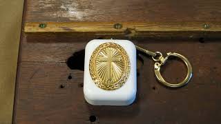 VINTAGE SANKYO MUSIC BOX KEYCHAIN GOLD CRUCIFIX quotADESTE FIDELISquot [upl. by Herson497]