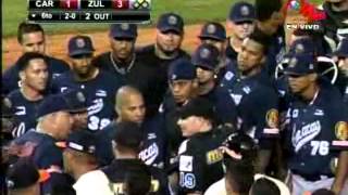 Tangana juego Leones del CaracasAguilas del Zulia 13112014 [upl. by Landry]