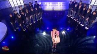 Nolwenn Leroy chante Moonlight Shadow avec la chorale des Petits Chanteurs sur France 3 [upl. by Baler973]