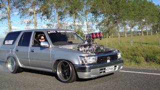 powercruise taupo 2011 joshs blown surf vs lukes turbo torana [upl. by Iinden626]