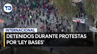 Exigen la liberación de 16 personas detenidas durante manifestación frente al Congreso en Argentina [upl. by Maurine756]