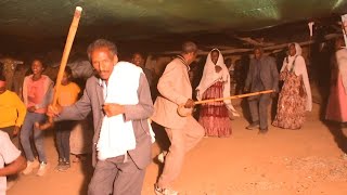 ሁራ ዝገርም መርዓ ሃገረሰብ Tigray countrysides wedding culture and dance part 1 desdes media ደስደስ ሚድያ [upl. by Yellehs866]