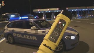 Fine settimana di controlli per la Polizia Stradale 5 le patenti ritirate [upl. by Mount]