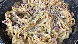 TAGLIATELLE CON CREMA DI MELANZANE E SALSICCIA di Betty e Marco  Ricetta facile e veloce [upl. by Hazem528]