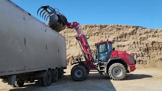 Weidemann 9580T in Central Alberta [upl. by Kieran]