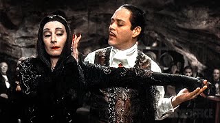 Morticia amp Gomez dansent le tango  Les valeurs de la famille Addams  Extrait VF [upl. by Ltney]