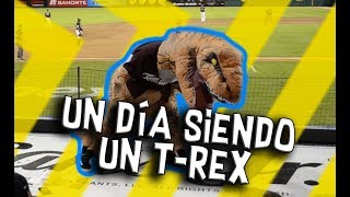 Un día siendo un TRex  Viejo Lesbiano [upl. by Eicul791]