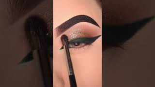 Black liner is everything 💚🖤 makeup makeupartist makeupcreator liner beauty [upl. by Hyland]