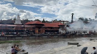 Nepal openair crematorium This is the life terminal of Hindu believers尼泊爾燒屍廟印度教信徒的人生終點站，加德滿都火葬場 [upl. by Lupien397]