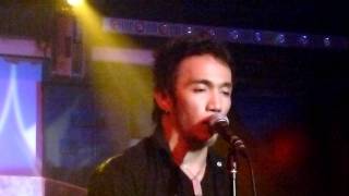 Arnel Pineda  Stairway to heaven  Rockvilles acoustic night 122011 [upl. by Karlik]