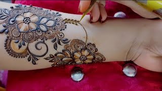 Unique ampBeautiful Easy to apply Gulf Mehndi Designs by tais hennaSimple Floral Henna Mehndi Design [upl. by Eelegna]