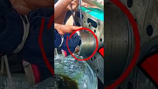 A very easy way to insert a piston into an engine piston pistonrings camshaft crankshaft shorts [upl. by Arbma]