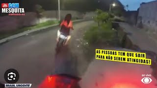 PERSEGUIÇÃO POLICIAL moto em alta velocidade tenta escapar perseguição policial moto escapar [upl. by Stormie]