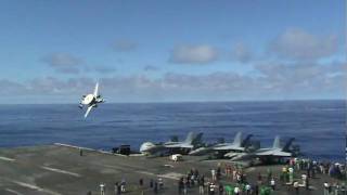 E2C Hawkeye 2000 doing ultra low pass on the USS Ronald Reagan [upl. by Bauske954]