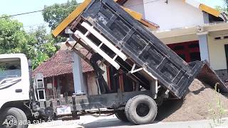 Truk Jomplangan besar Pengangkut pasir 2 [upl. by Ahsirpac]